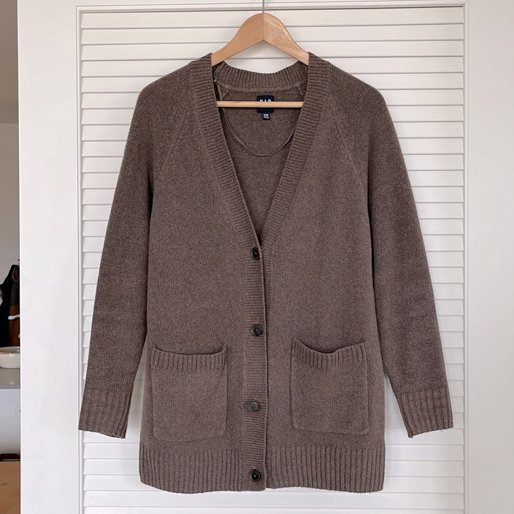 GAP CashSoft Boyfriend Cardigan in Cashmere Brown